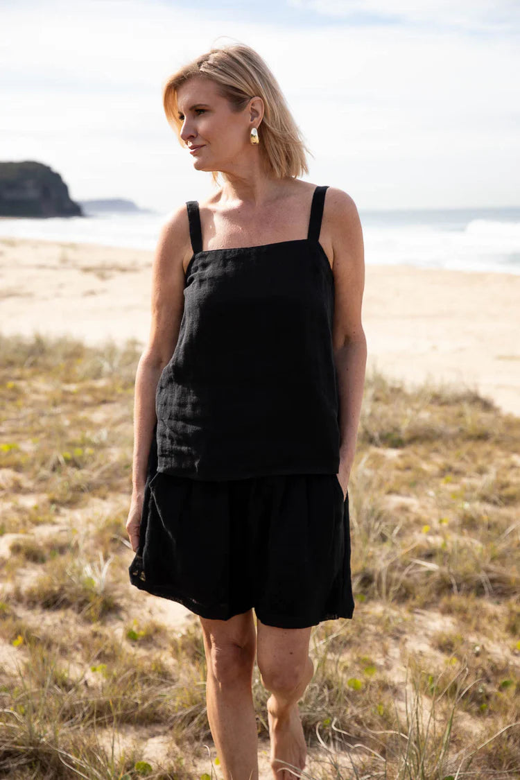 Tallows Linen Shorts Black